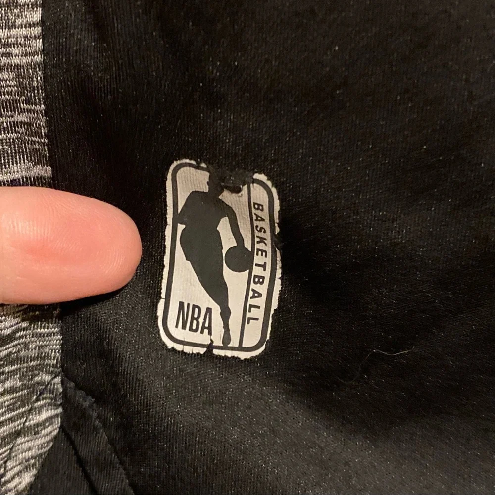NBA Men's Black and Gray Shorts size‎ medium Basketball Workout Stretch Pull On